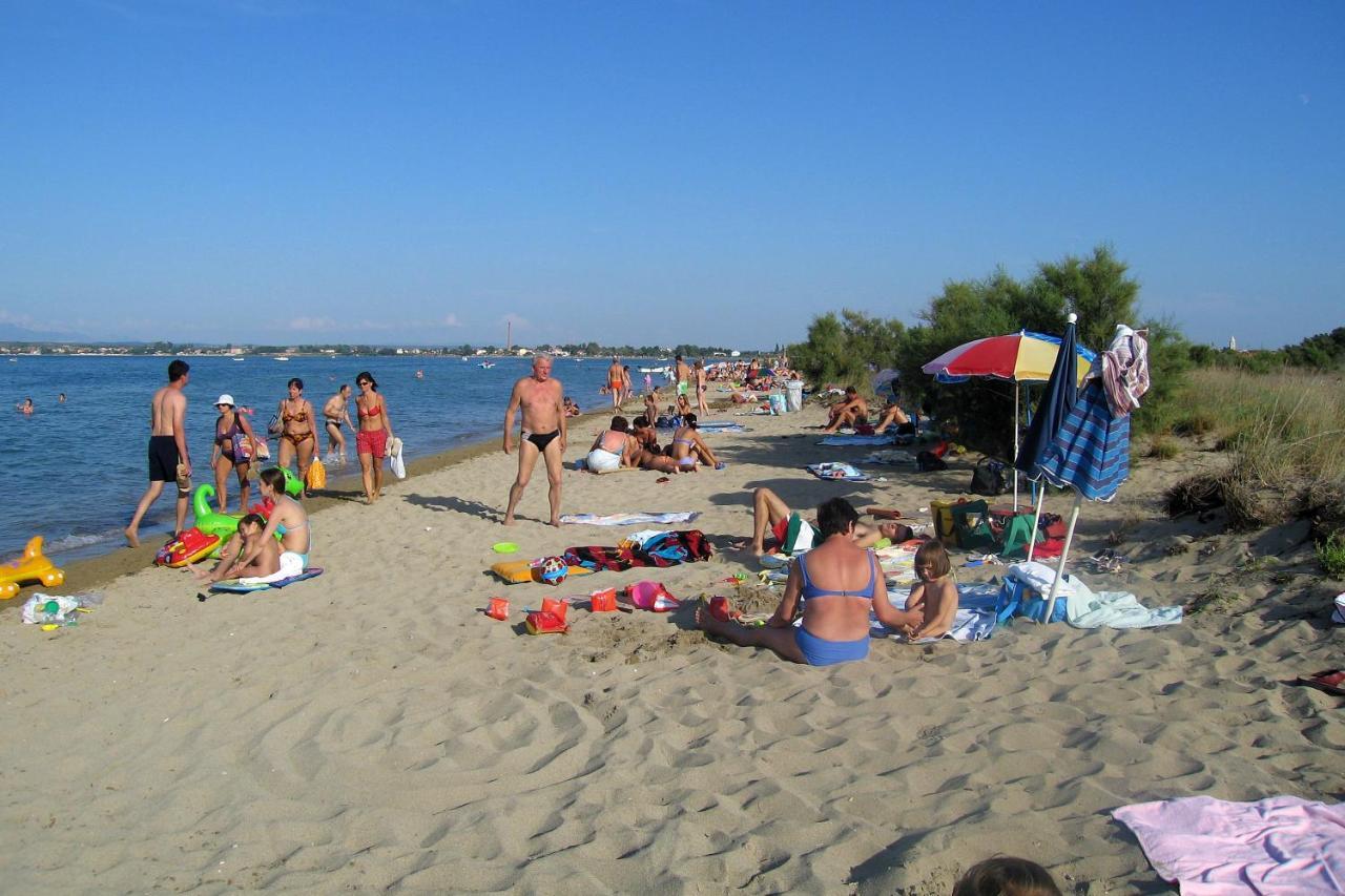 Apartments By The Sea Nin, Zadar - 12890 المظهر الخارجي الصورة