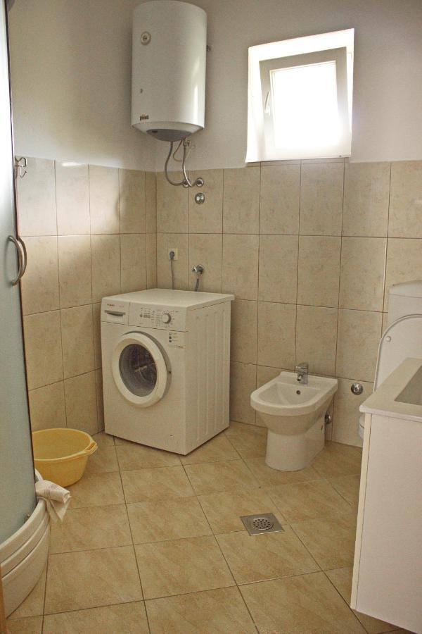 Apartments By The Sea Nin, Zadar - 12890 المظهر الخارجي الصورة