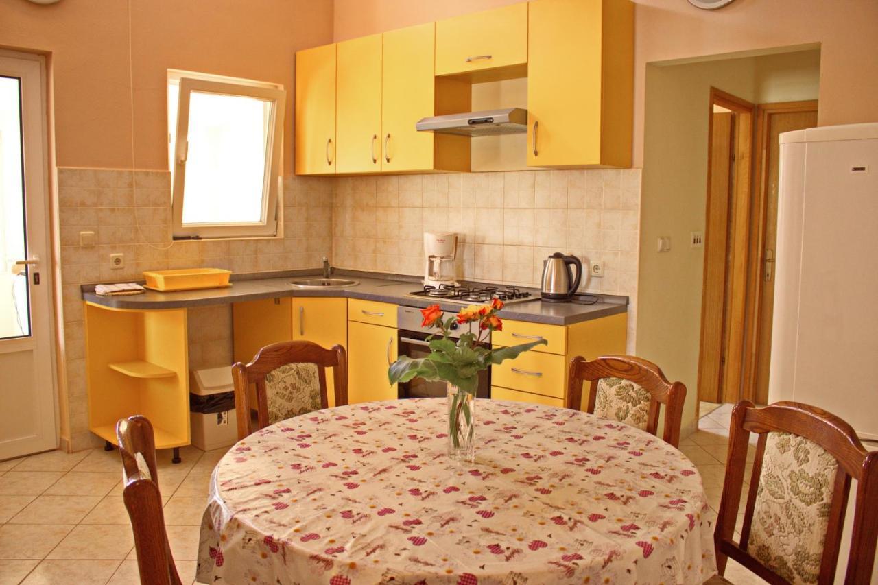 Apartments By The Sea Nin, Zadar - 12890 المظهر الخارجي الصورة