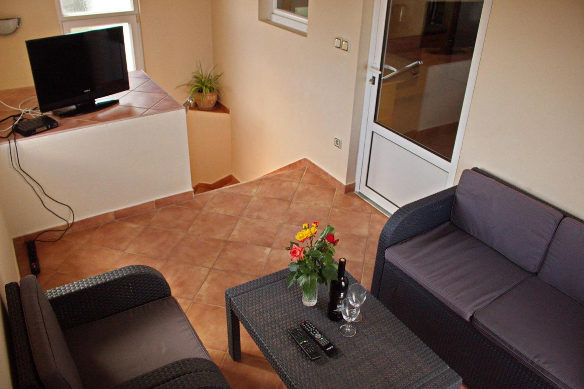 Apartments By The Sea Nin, Zadar - 12890 الغرفة الصورة