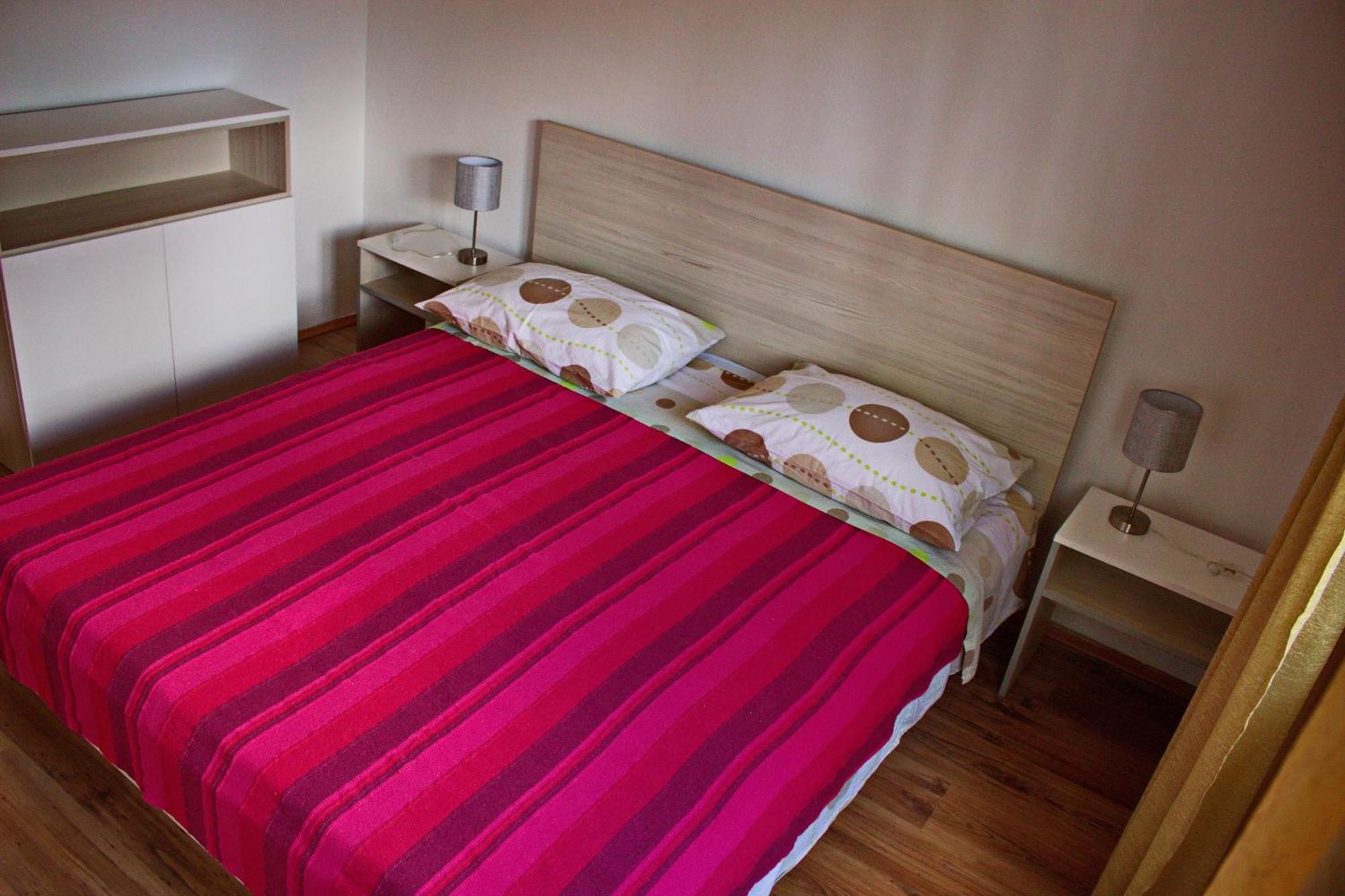 Apartments By The Sea Nin, Zadar - 12890 الغرفة الصورة